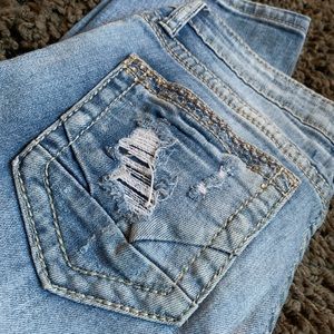 Buckle/Daytrip “Aeries Straight” Jeans